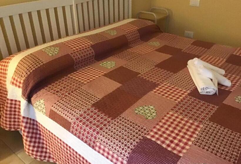 بنسيون Albergo Ristorante La Rocca