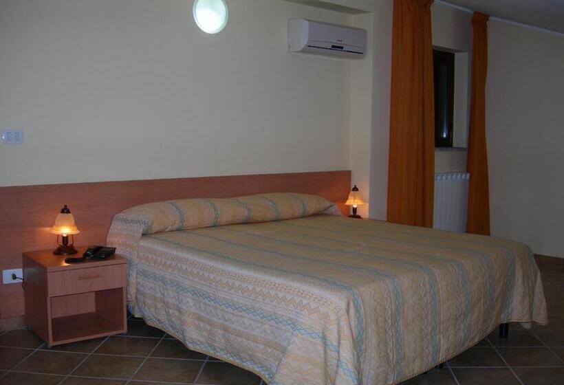 פנסיון Caffè Nuovo 2 Holiday Rooms