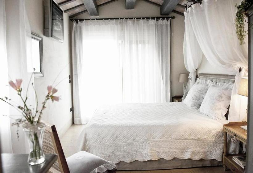 بنسيون Casina Le Conserve