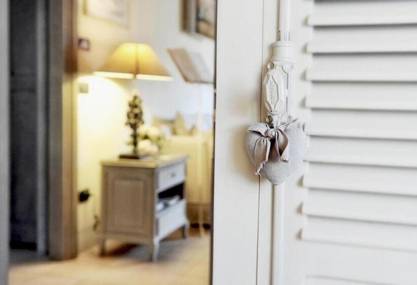 بنسيون Casina Le Conserve