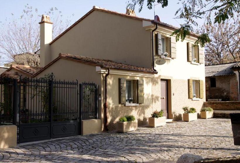 بنسيون Casina Le Conserve