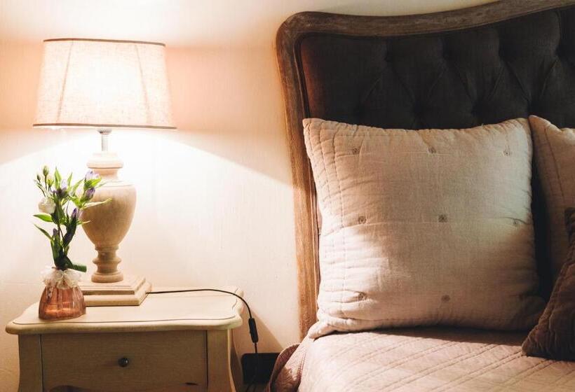 بنسيون Casina Le Conserve