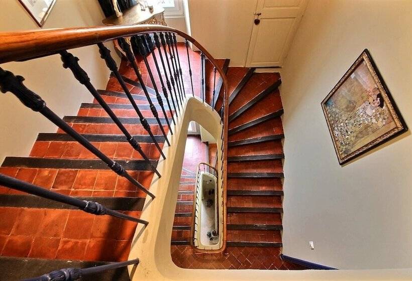 Пансион Effets Personnels