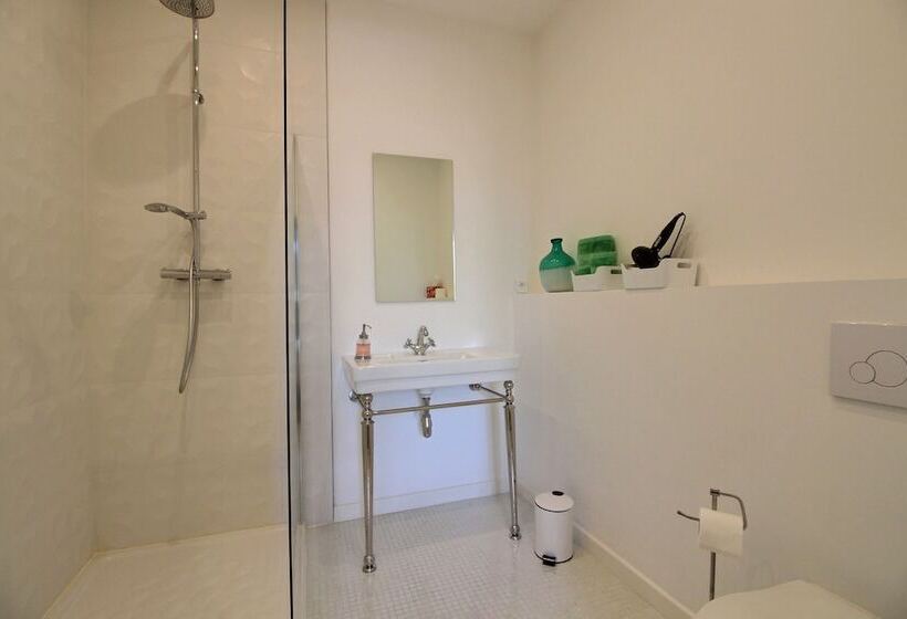 Пансион Effets Personnels