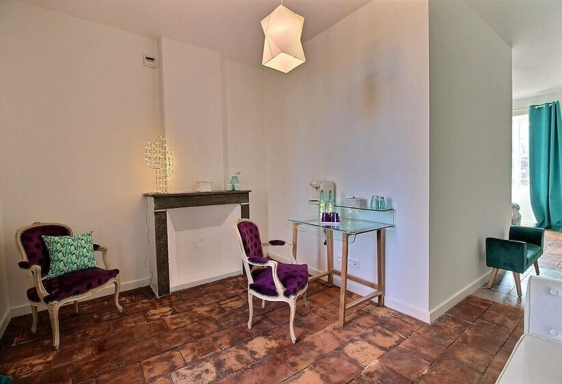 Пансион Effets Personnels