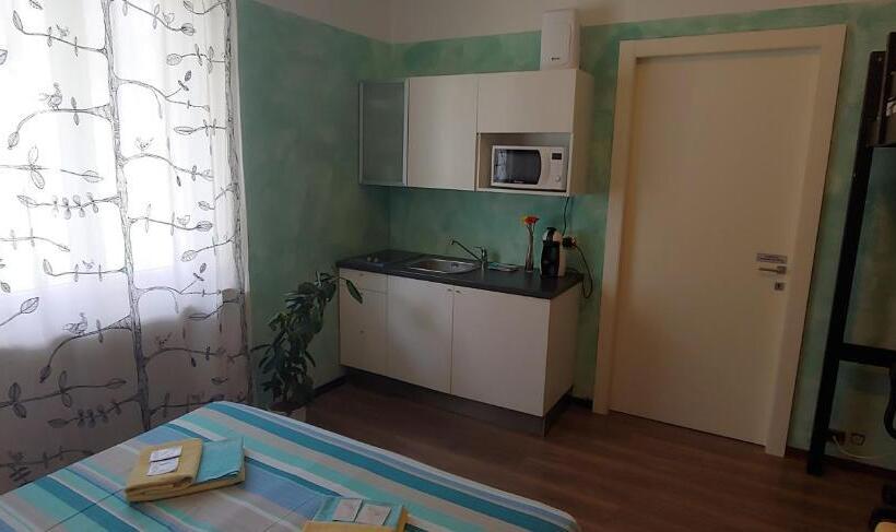 پانسیون Affittacamere Valchiavenna Foresteria In Tranquilla Villa Signorile Con Comodo Parcheggio Privato