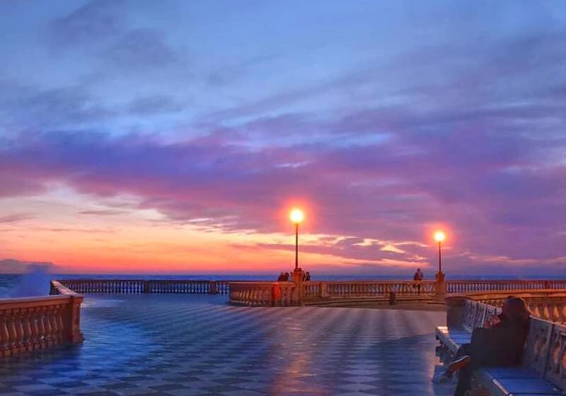 بنسيون Villamorosa