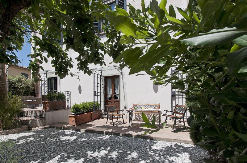 بنسيون Villamorosa