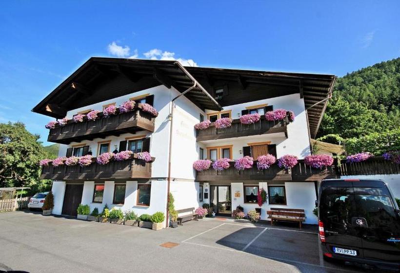 Residence Karpoforus