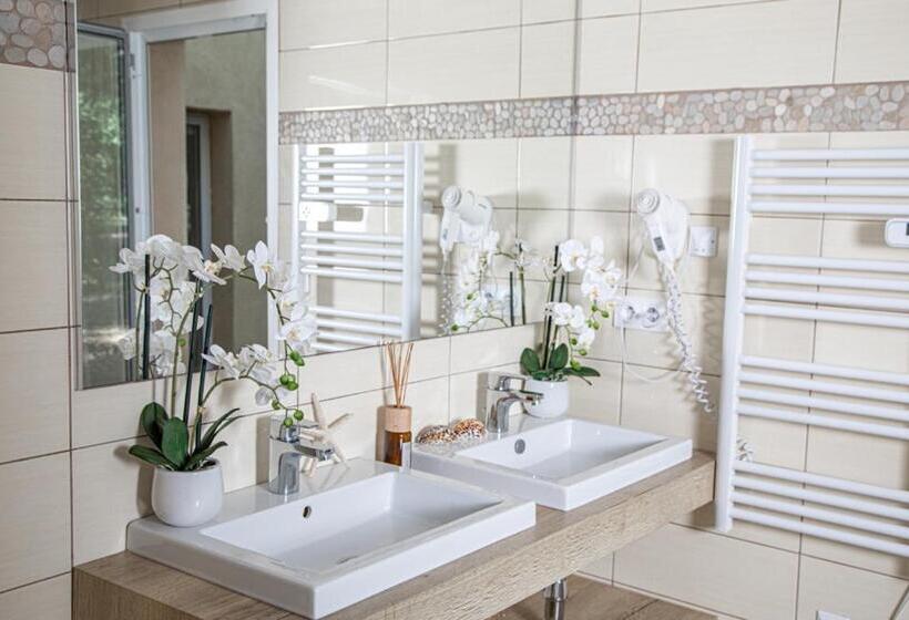 אתר נופש Bagheera Village Naturiste