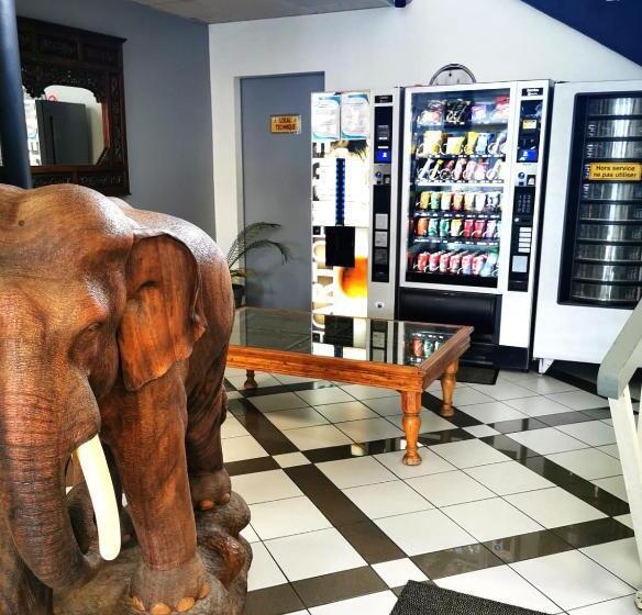 Paris Par Trains, Area, Studios Avec Salle De Bain Et Kitchenette Privées, Ou, Chambres Avec Salles