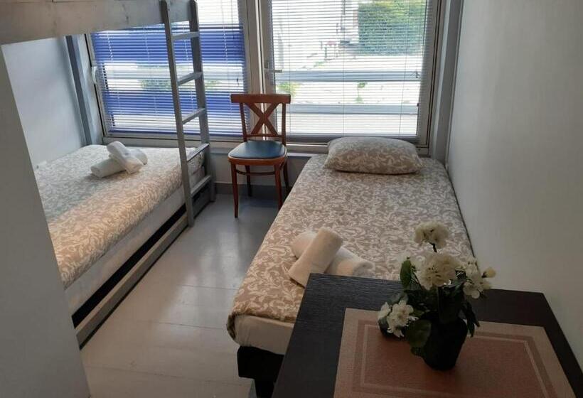 Paris Par Trains, Area, Studios Avec Salle De Bain Et Kitchenette Privées, Ou, Chambres Avec Salles