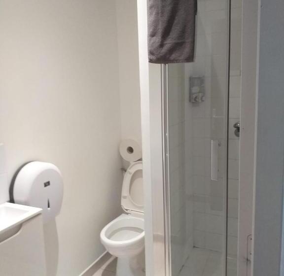 Paris Par Trains, Area, Studios Avec Salle De Bain Et Kitchenette Privées, Ou, Chambres Avec Salles