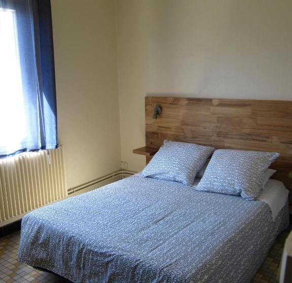 Отель Hôtel L'arbousier