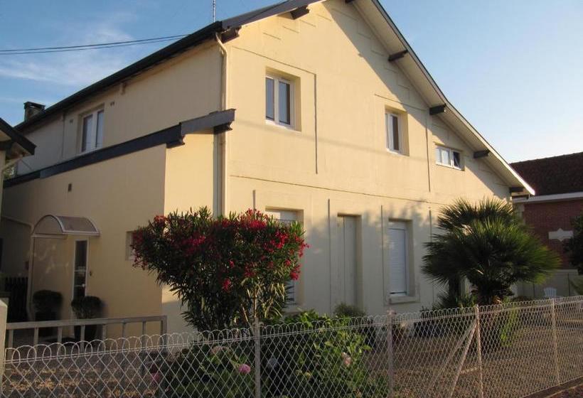 فندق Hôtel L'arbousier