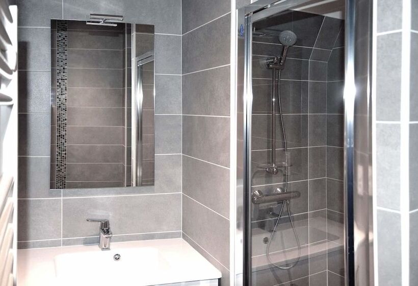 פנסיון Les Pirondeaux