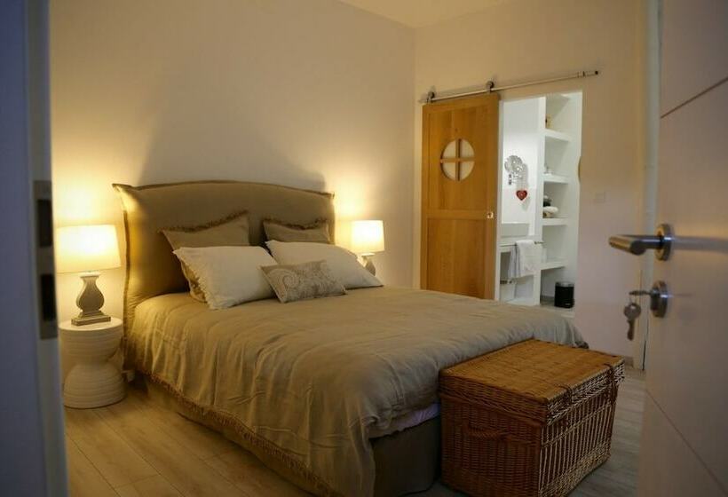 بنسيون La Maison D Inès And Ugolin & Spa