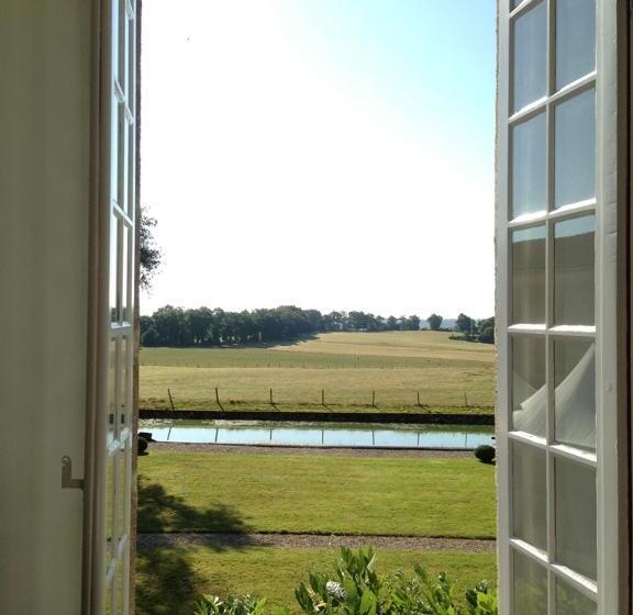 住宿加早餐  Domaine De La Partoucie