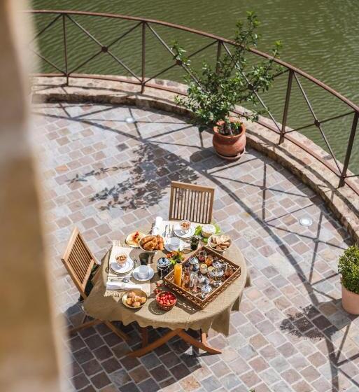 Bed and Breakfast Domaine De La Partoucie