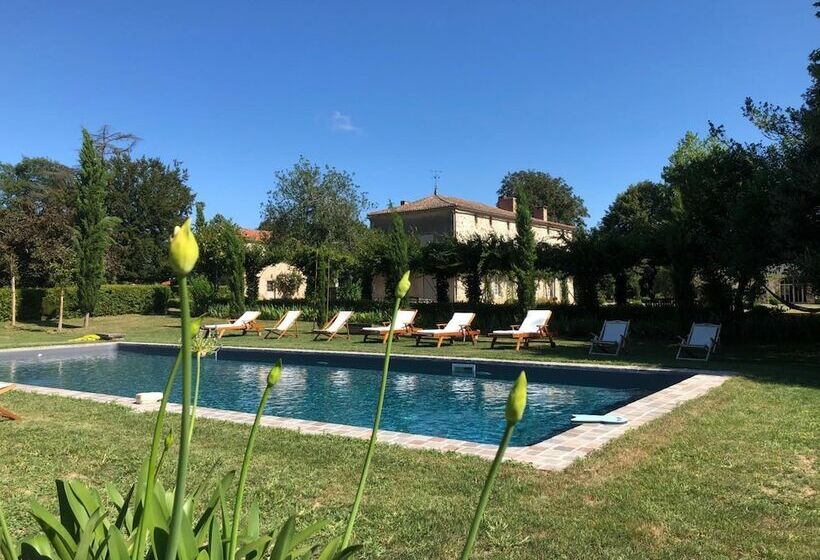 Bed and Breakfast Domaine De La Partoucie