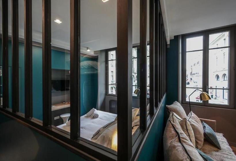 Cote Ouest Aix Les Bains