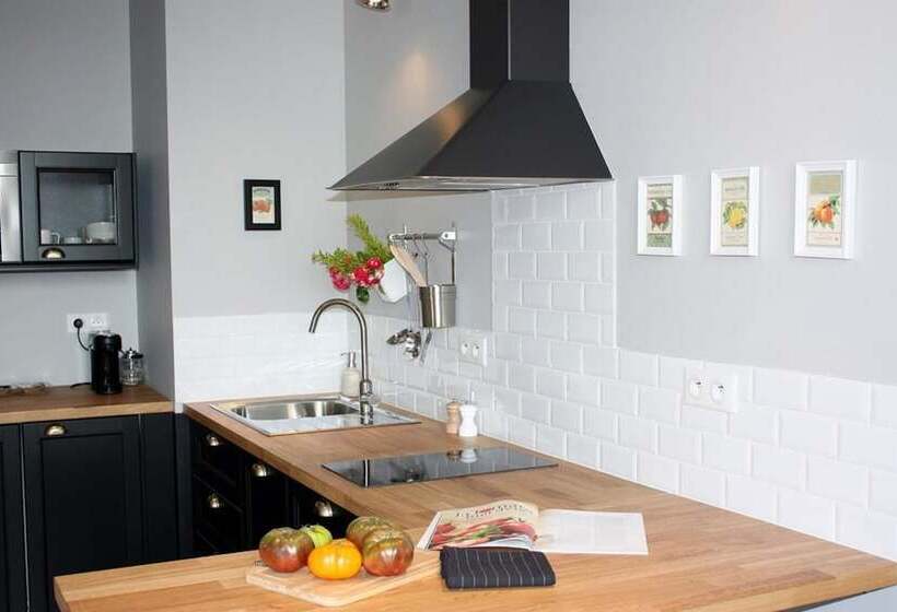 Le Comptoir Du Voyageur