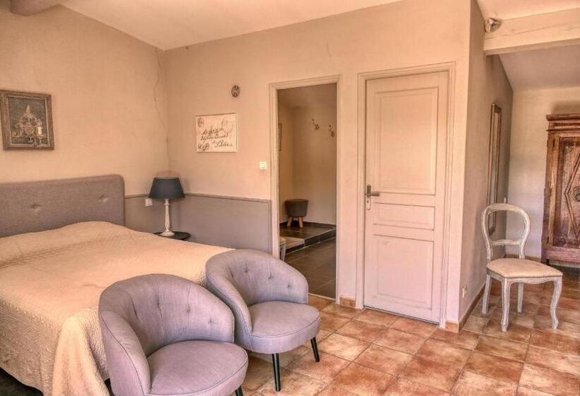 Пансион Jade En Provence