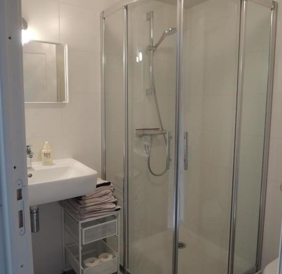 膳宿费 La Quincaillerie