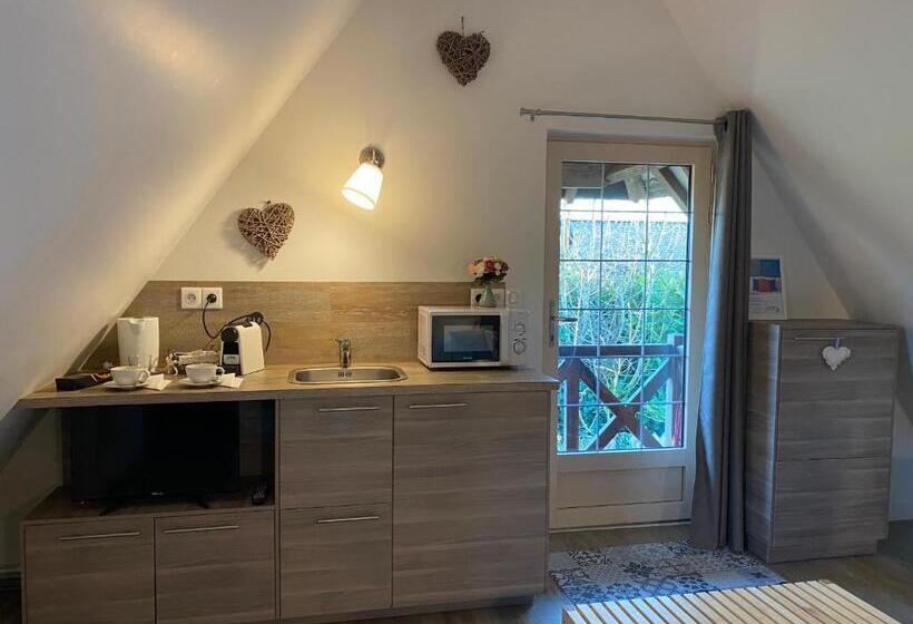 Пансион Le Petit Pressoir