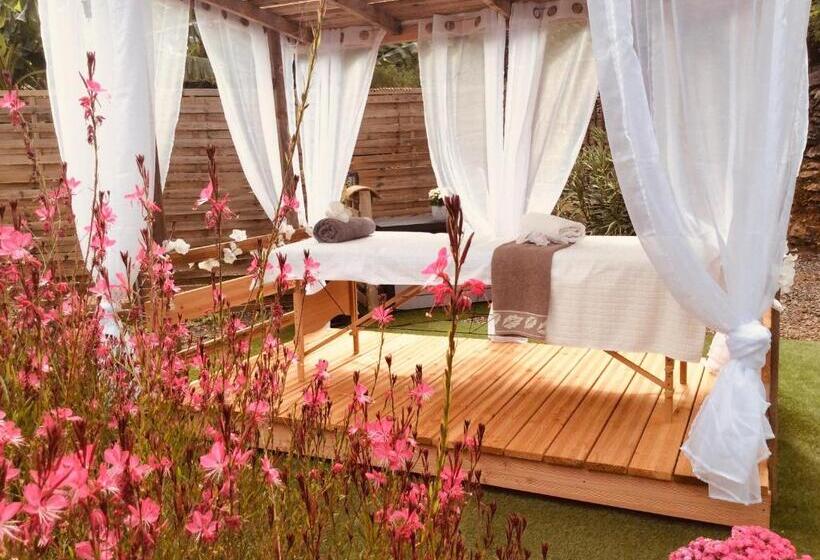 פנסיון Les Jardins De Valaurie