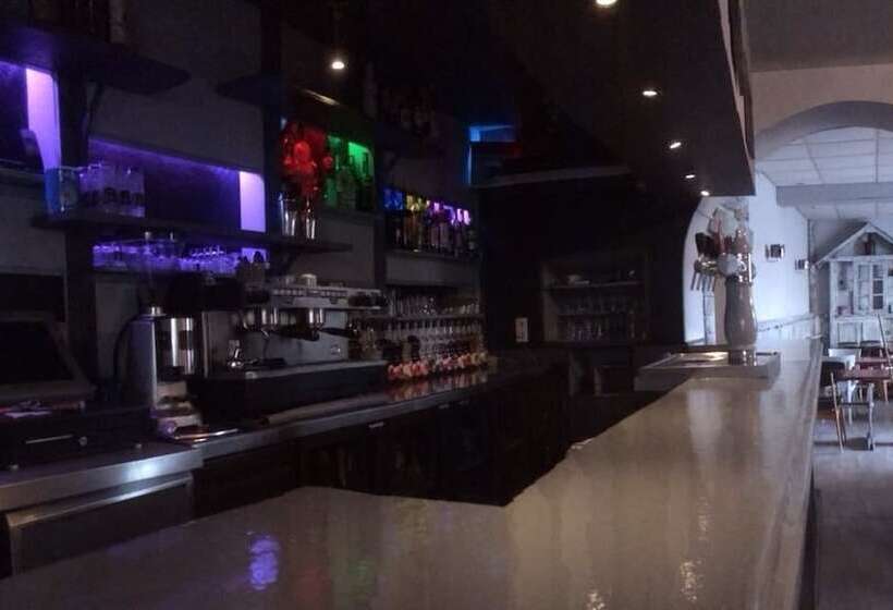 فندق صغير Auberge De Saint Rome