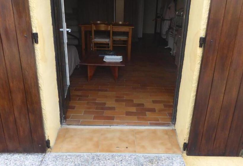 Bed and Breakfast Les Pucines T2 Bas De Villa