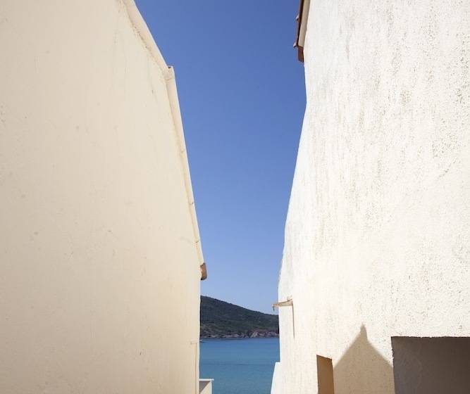 Et Residence Ta Kladia  Omigna