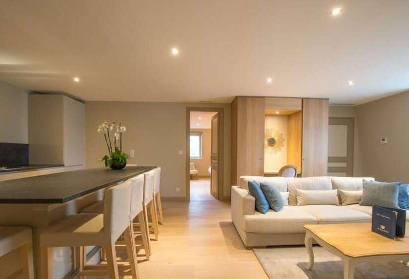 Les Suites Du Champagne De Venoge