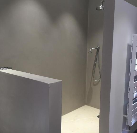 بنسيون L Escale De Camille