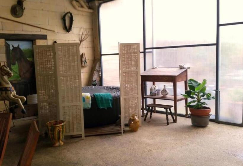 פנסיון Le Clos Des Aramons