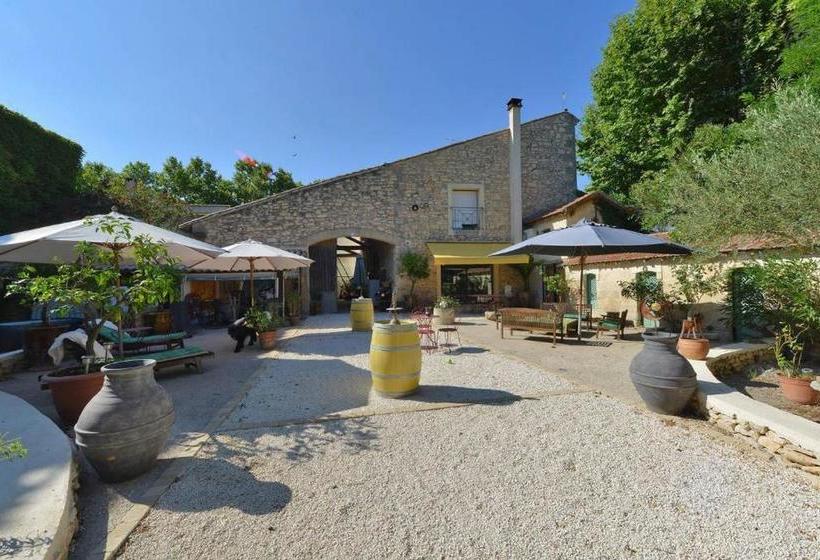 פנסיון Le Clos Des Aramons