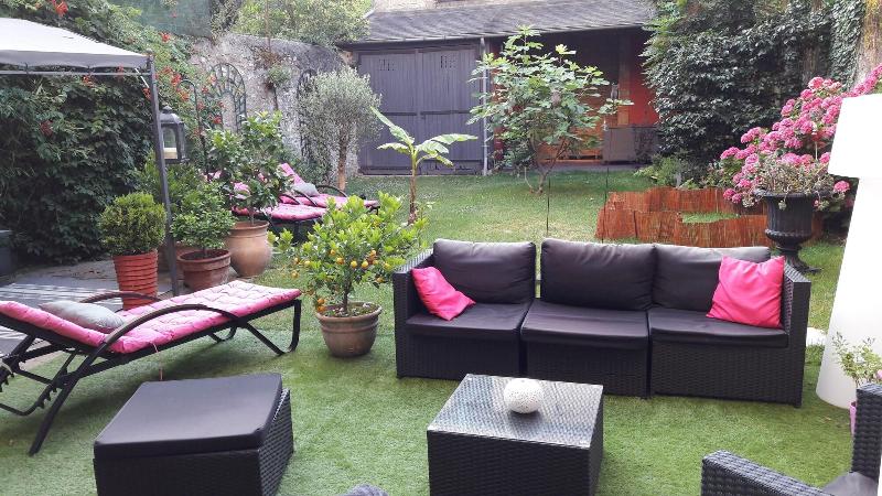 پانسیون Les Lamartine Chambres D Hôtes