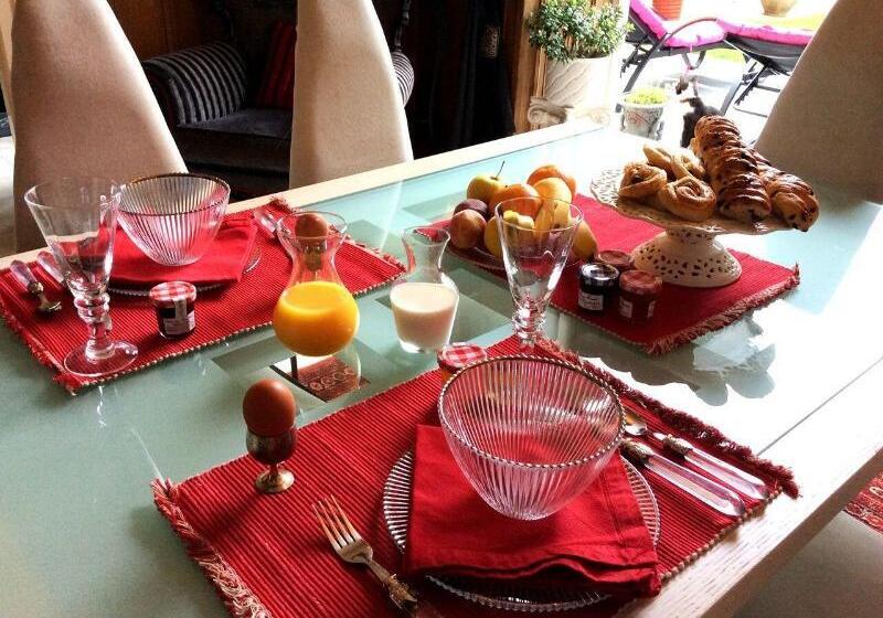 پانسیون Les Lamartine Chambres D Hôtes