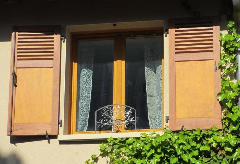 בית מלון כפרי Gîte Le Chêne Du Py