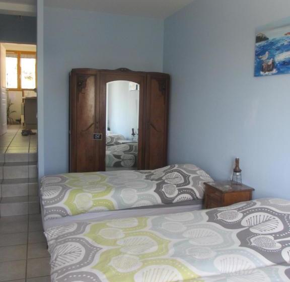 בית מלון כפרי Gîte Le Chêne Du Py