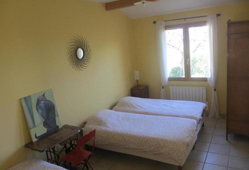 בית מלון כפרי Gîte Le Chêne Du Py