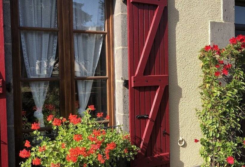 פנסיון A L Aube Des Volcans