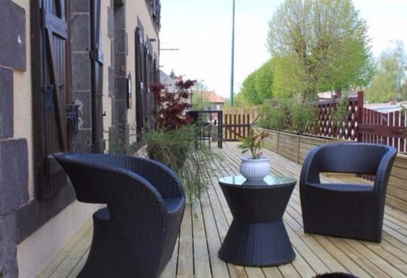 פנסיון A L Aube Des Volcans