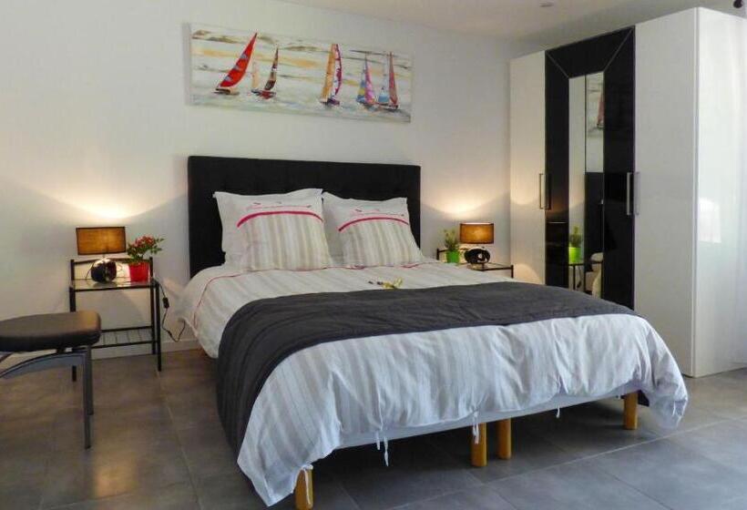 Пансион Au Reveil Des Cigales