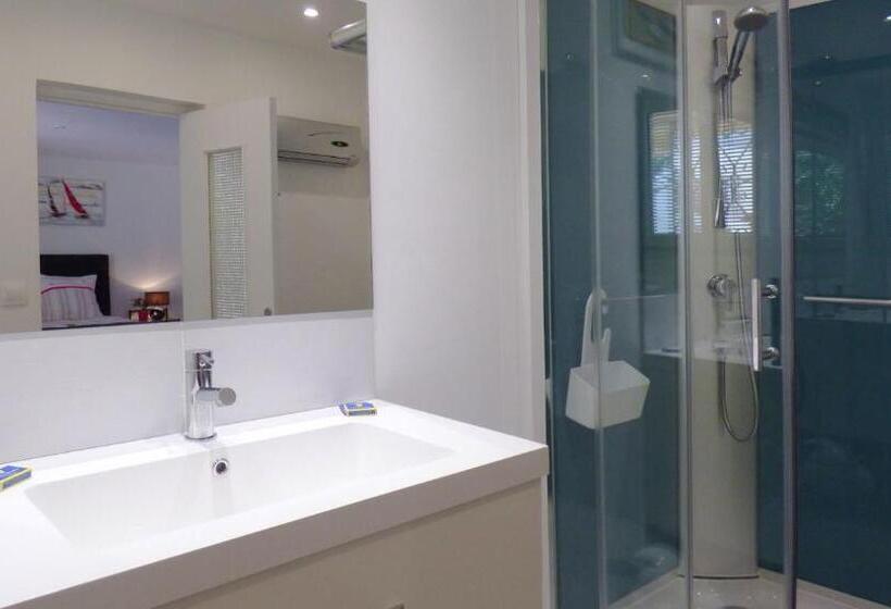 Пансион Au Reveil Des Cigales