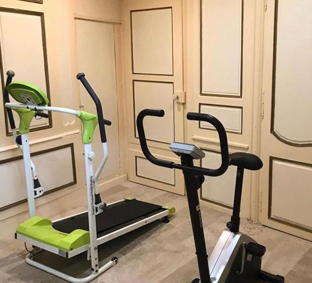 بنسيون Auberge Des Capucins