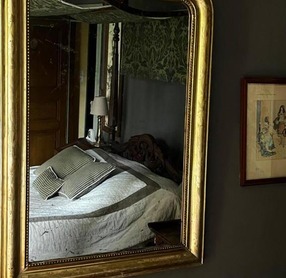 膳宿费 Chateau De Martigny