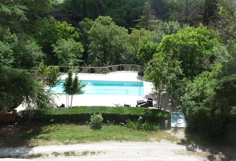 ペンション Chateau La Bouriette