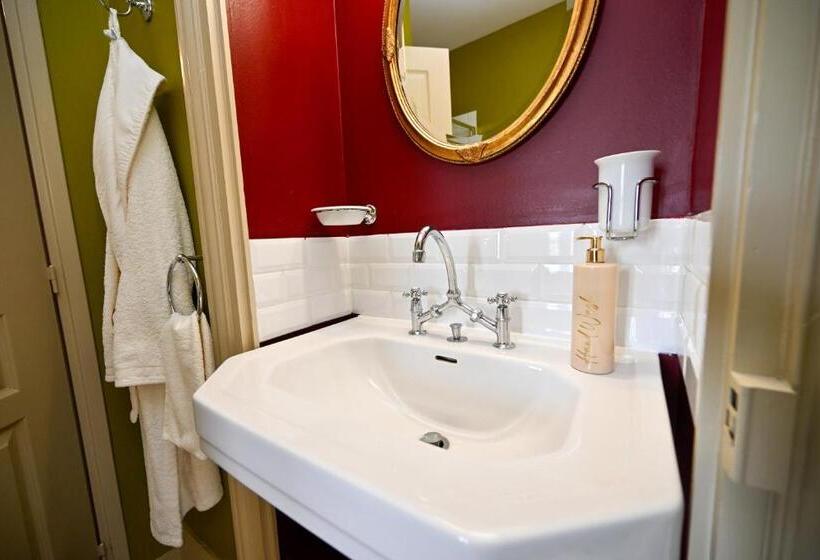 펜션 Château De La Chaix